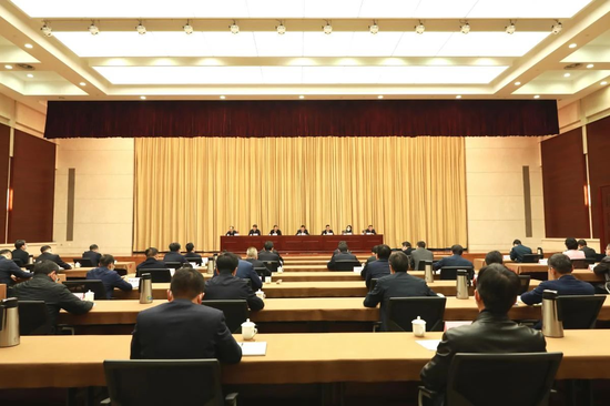 熱烈祝賀我公司承接寧波市政府人大報告廳舞臺設備項目